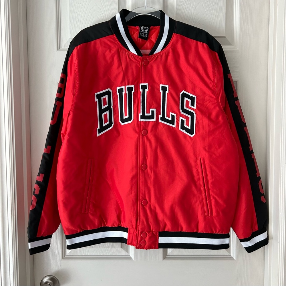 Chicago Bulls Red Button Up Bomber Jacket NBA Game Day Streetwear